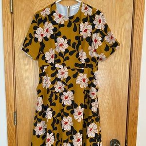 Roolee Floral Dress Size Medium